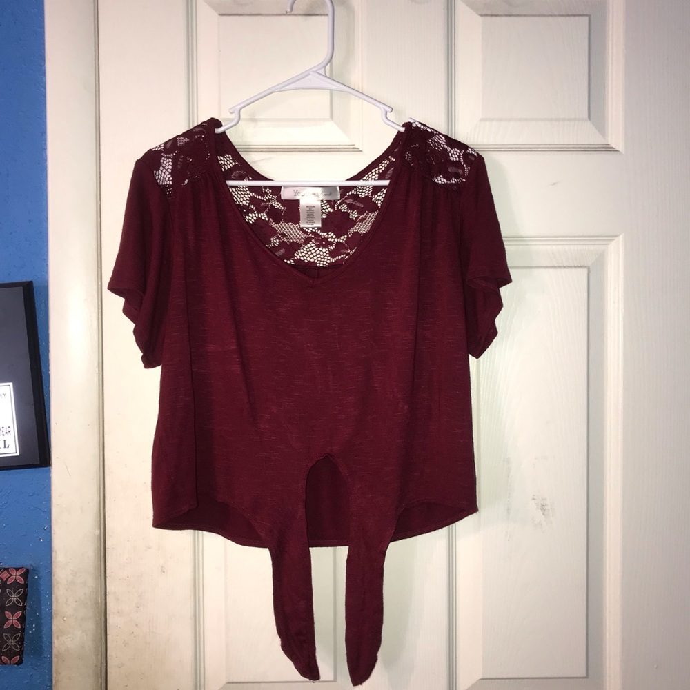 Never worn juniors shirt